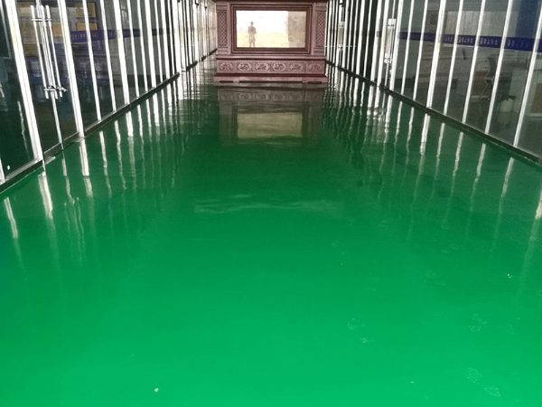 密封固化劑地坪和環(huán)氧地坪有什么不同？
